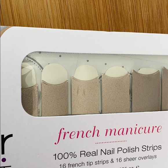 Color Street Nail Strips - Ciao Milano - Picture 3 of 4